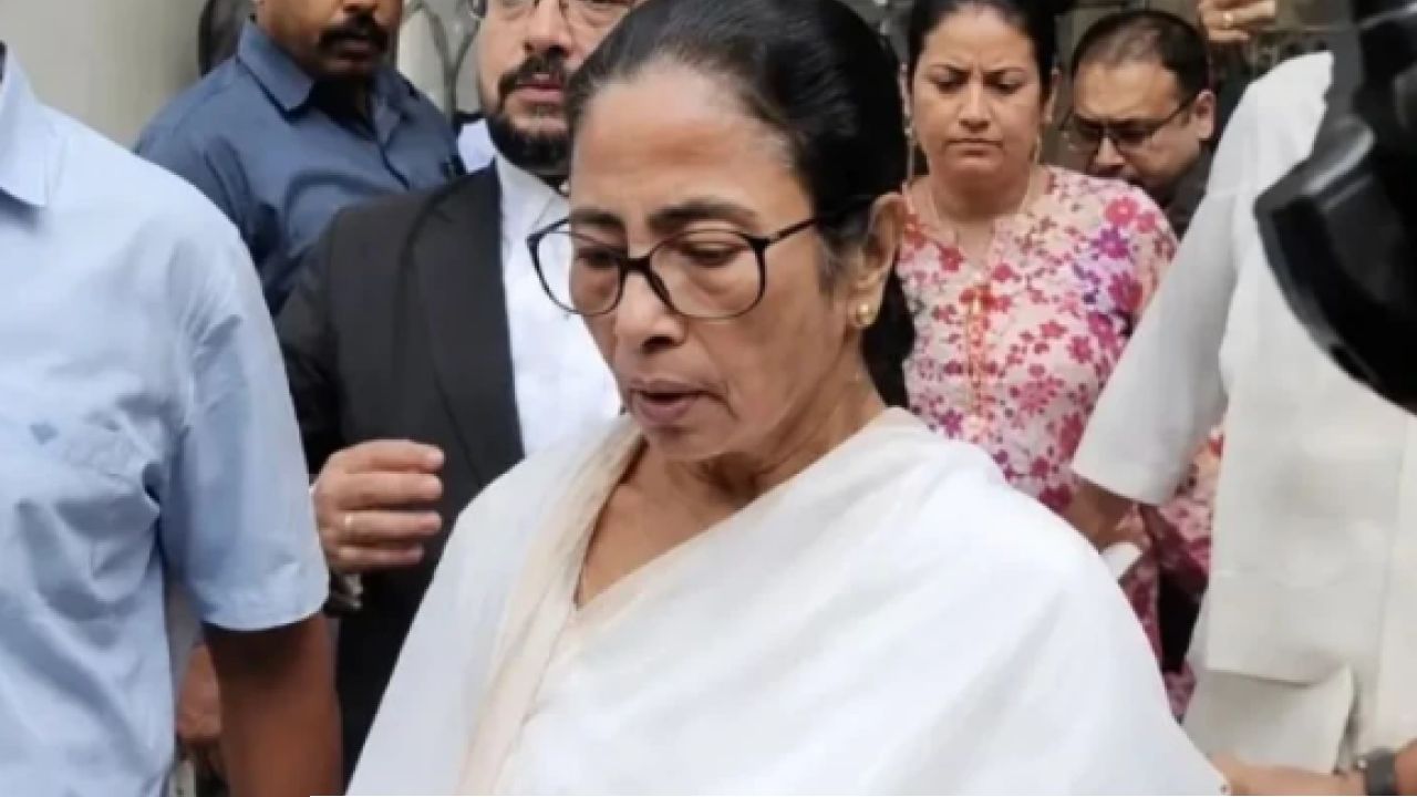 মমতা নির্বাচনী ফল চ্যালেঞ্জ করতে হাইকোর্টে 
