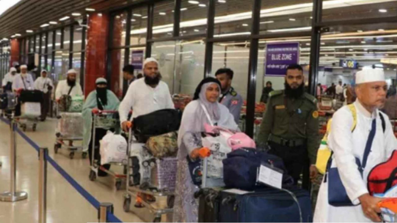 পবিত্র হজ পালন শেষে দেশে ফিরলেন ৫৭ হাজার ৬৯৯ হাজি, মৃত্যু ৫২
