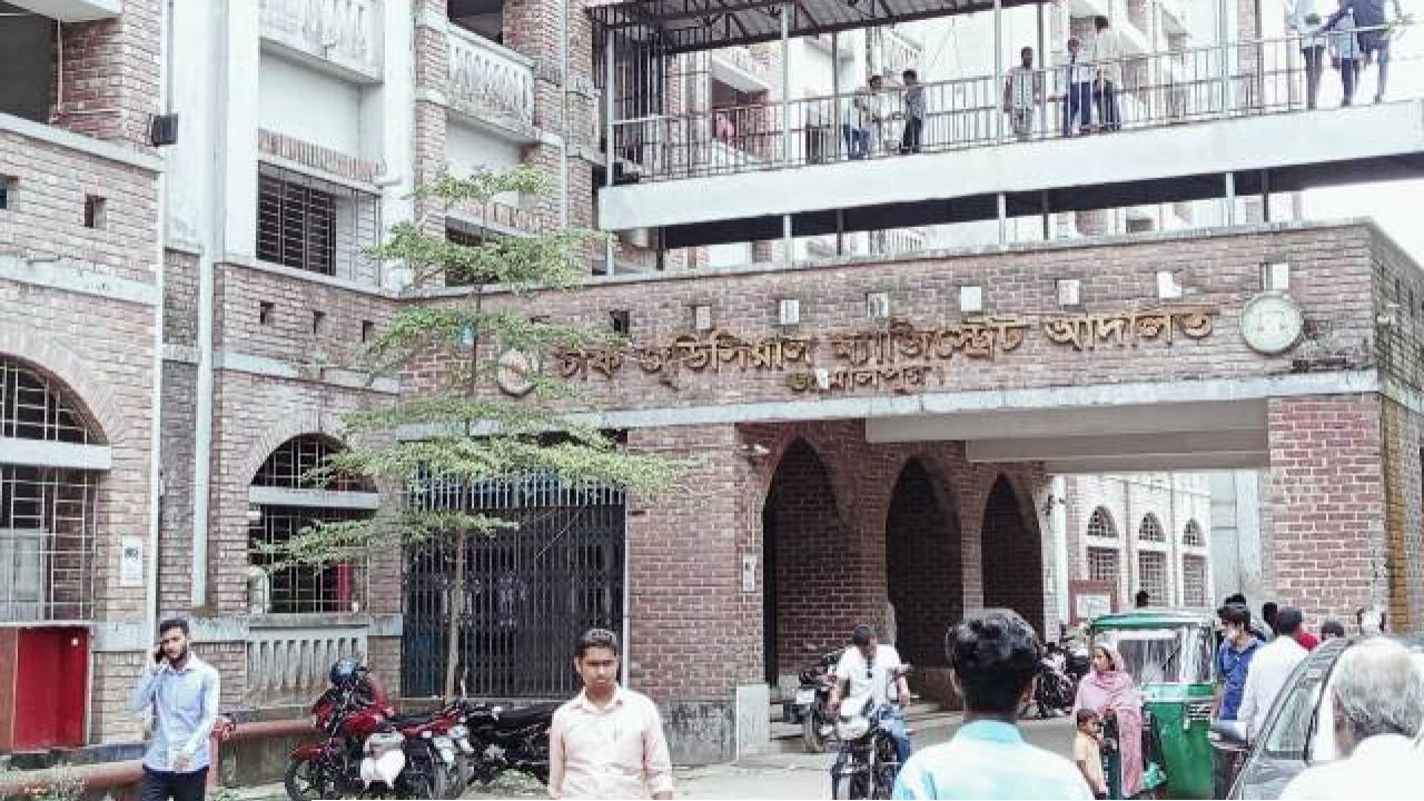 জামালপুরে স্ত্রীকে আগুনে পুড়িয়ে হত্যা, স্বামীর মৃত্যুদণ্ড