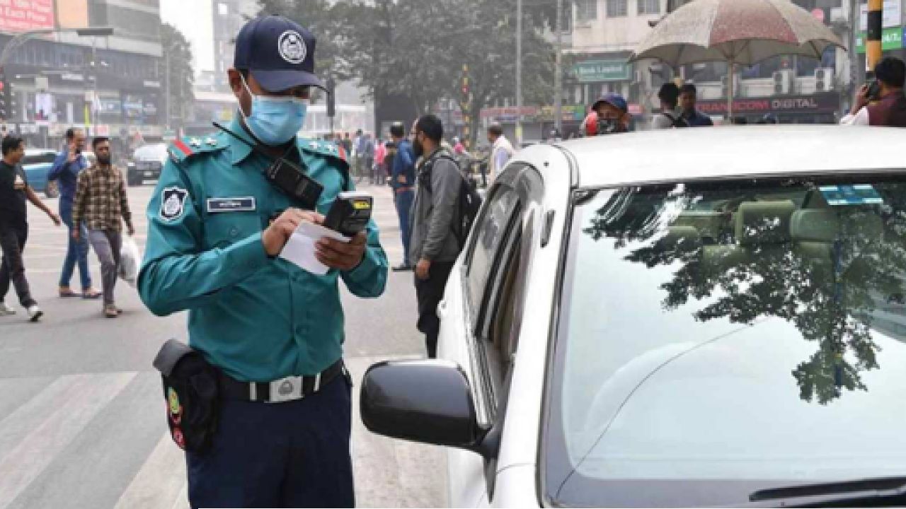 ট্রাফিক আইন লঙ্ঘনে একদিনে ডিএমপির ২১১৪ মামলা