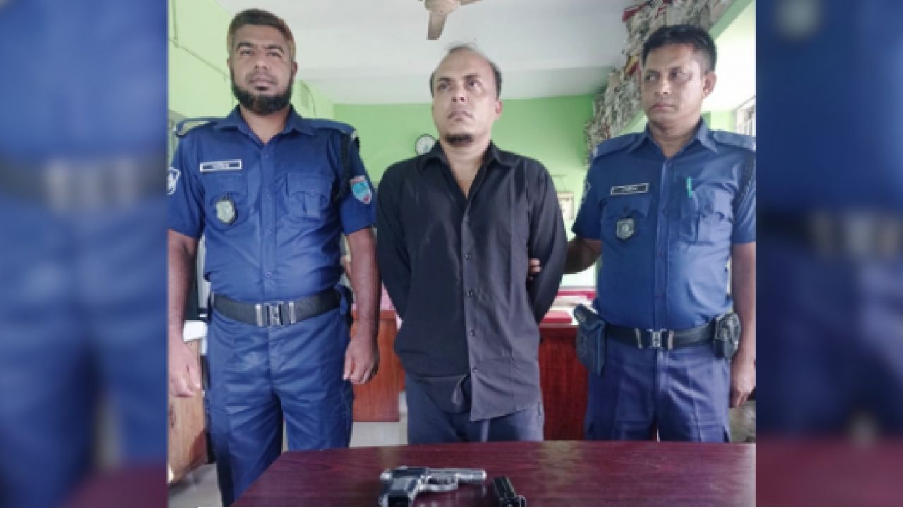 ​খুলনায় বিদেশি পিস্তলসহ গোপালগঞ্জের যুবক গ্রেপ্তার