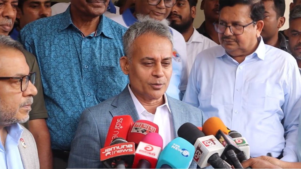 পরিবহণ খাতে শৃঙ্খলায় আসছে আন্তর্জাতিক মাল্টি মোডাল ব্যবস্থা চালু হবে : পাবনায় সড়ক, রেল ও নৌমন্ত্রী