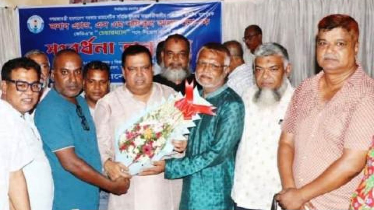 ​খুলনায় নবনিযুক্ত কেডিএ চেয়ারম্যান অ্যাডভোকেট শফিকুল আলম মনাকে ডায়াবেটিস সমিতির সংবর্ধনা