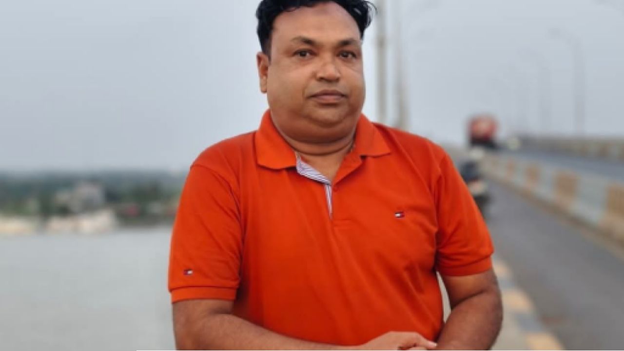 ​নাশকতার পরিকল্পনা নস্যাৎ: তালা উপজেলা যুবলীগ নেতা মিন্টু গ্রেপ্তার