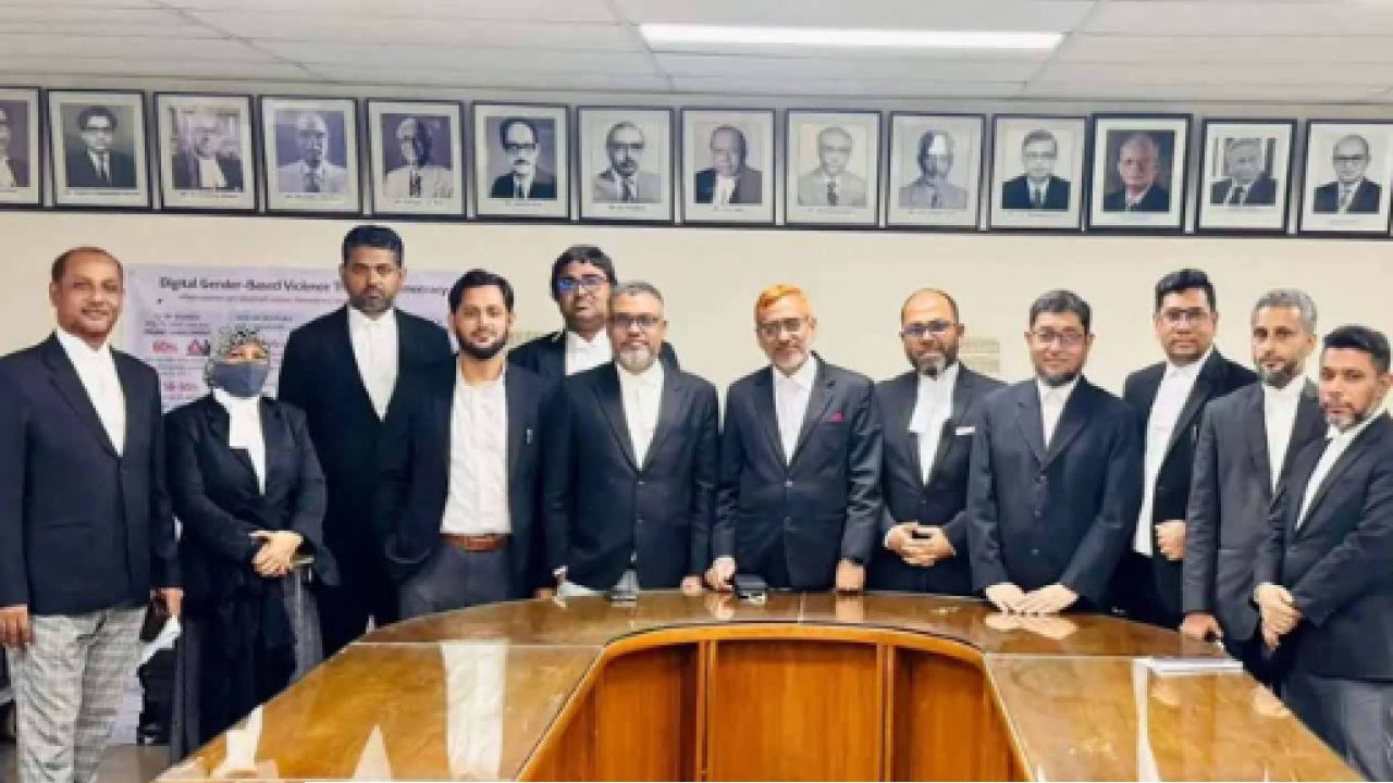 ৭ ডেপুটি ও ১০ সহকারী অ্যাটর্নি জেনারেলের পদত্যাগ