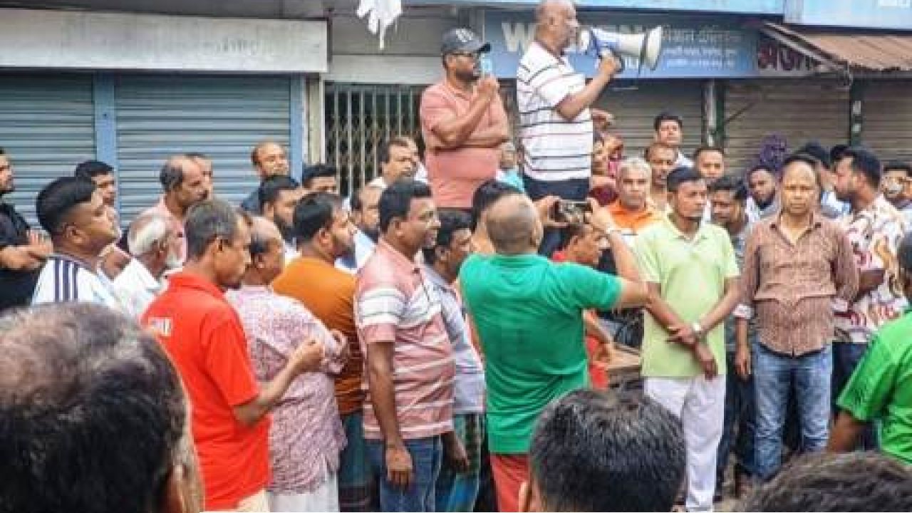 নাশকতা ও বিশৃঙ্খলা এড়াতে দিঘলিয়া সেনহাটিতে বিএনপির পথসভা অনুষ্ঠিত
