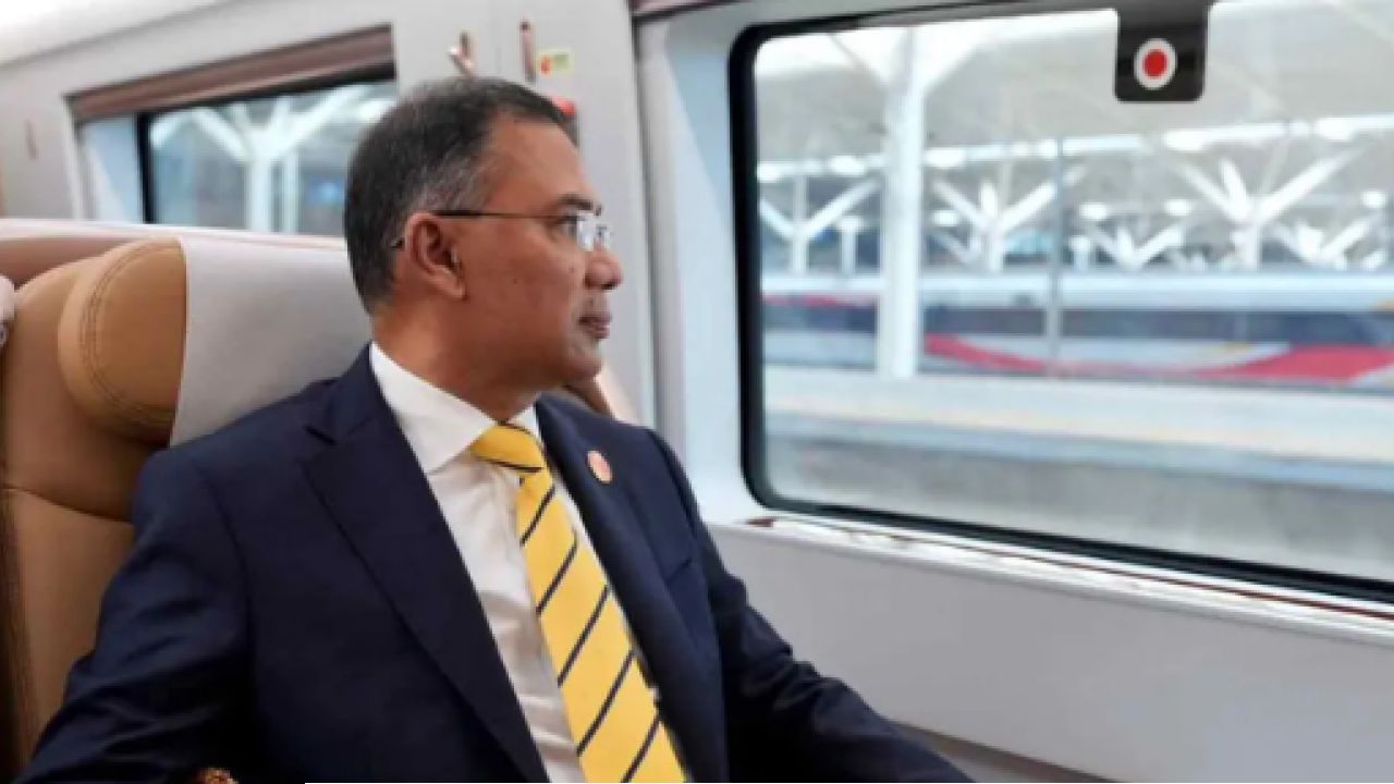 বুলেট ট্রেনে বেইজিংয়ে যাচ্ছেন প্রধানমন্ত্রী