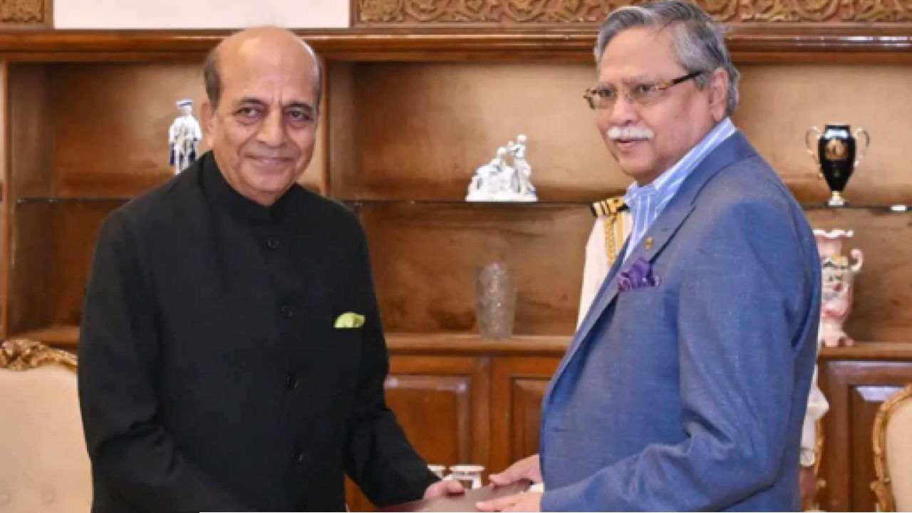 রাষ্ট্রপতির কাছে ভারতের নবনিযুক্ত হাইকমিশনারের পরিচয়পত্র পেশ