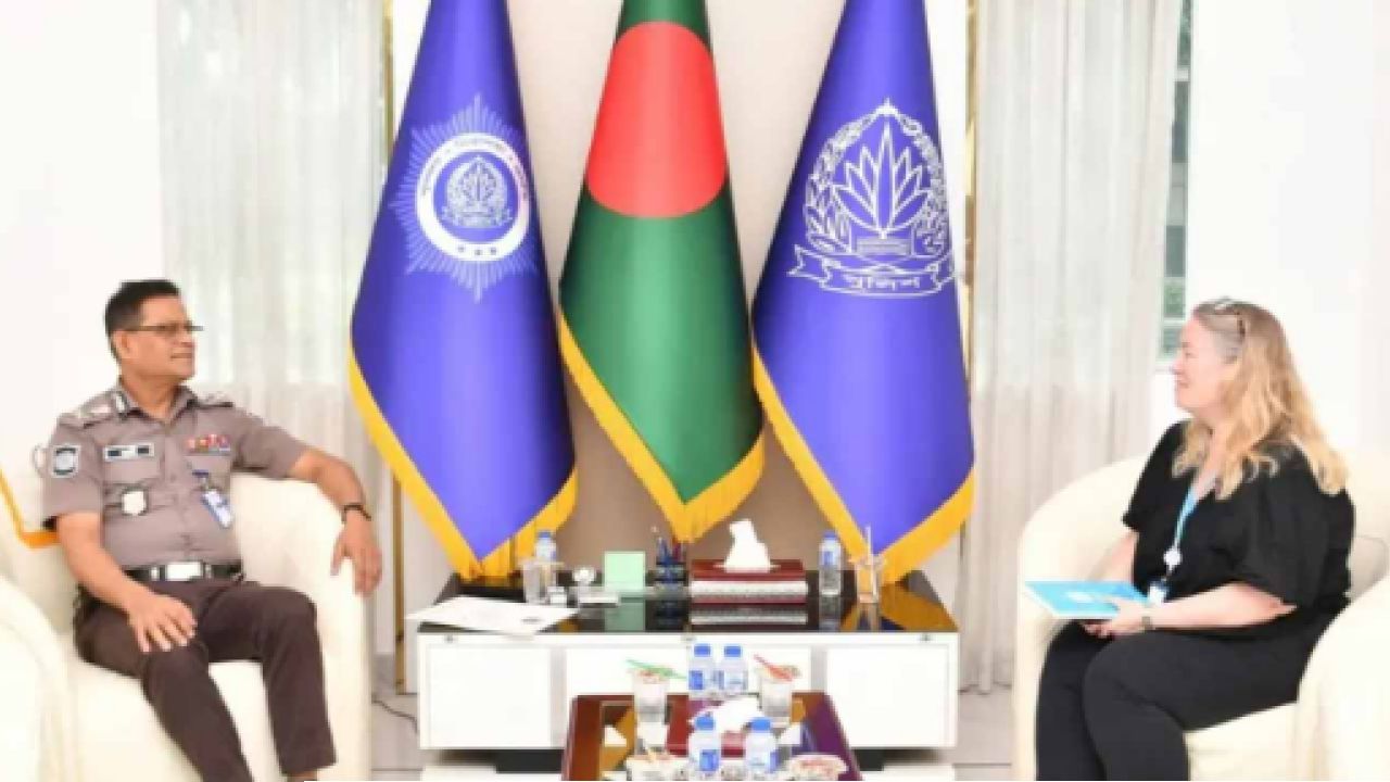 আইজিপির সঙ্গে জাতিসংঘ বাংলাদেশের নিরাপত্তা উপদেষ্টার সাক্ষাৎ