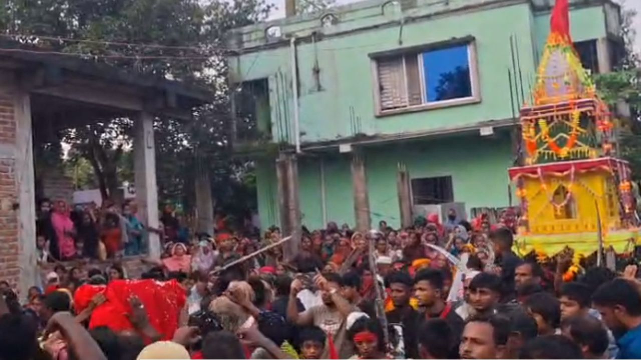 আশুরা উপলক্ষে নাসিরনগরের খান্দুরায় তাজিয়া মিছিল ও জারি, নিরাপত্তায় পুলিশ