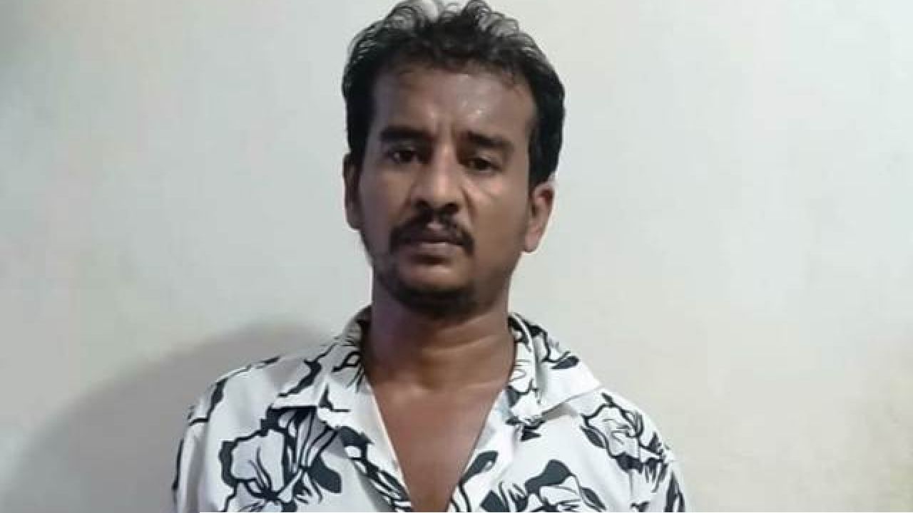 আশুলিয়া থানা পুলিশের অভিযানে জামগড়া থেকে ধর্ষণ মামলার আসামি জাকির হোসেন গ্রেফতার