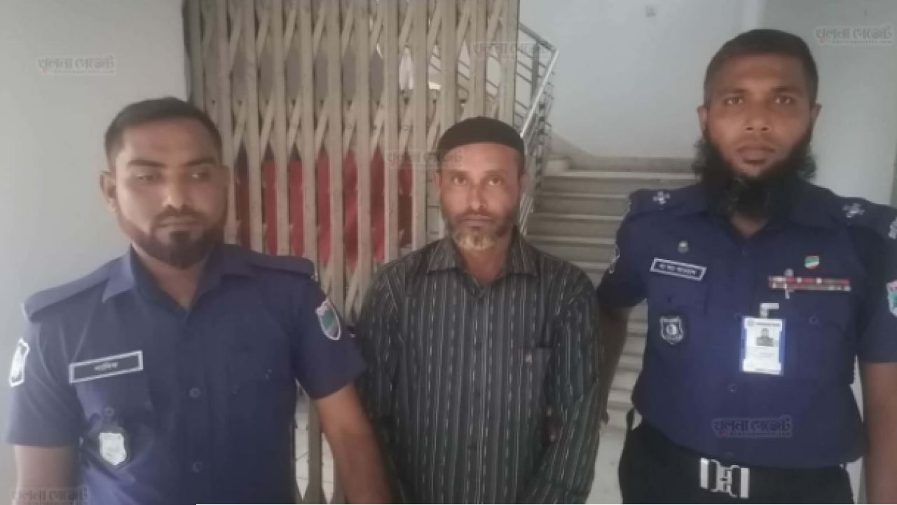 ​পাইকগাছার ইব্রাহীম হত্যা মামলা: দুই আসামির ১০ বছরের সশ্রম কারাদণ্ড, একজন পলাতক