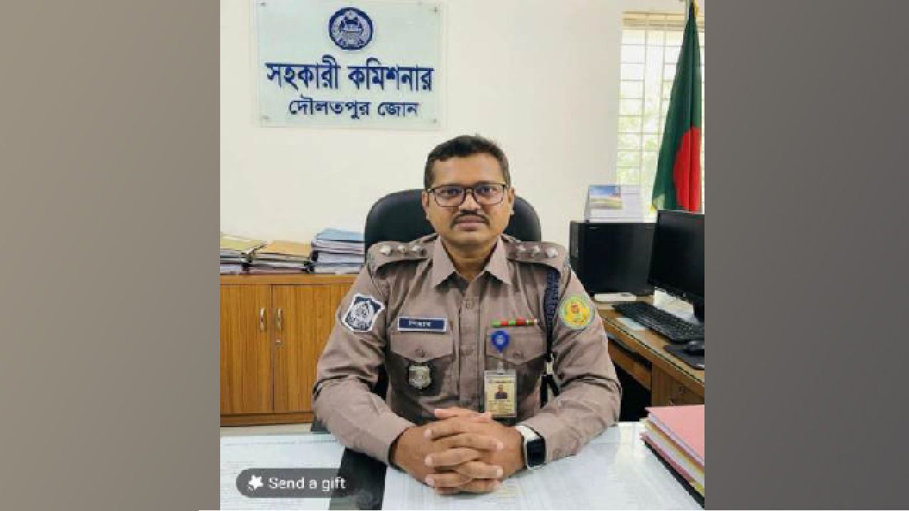 ​খুলনা মেট্রোপলিটন পুলিশের দৌলতপুর জোনে নতুন সহকারী কমিশনার হিসেবে যোগ দিলেন শিহাব