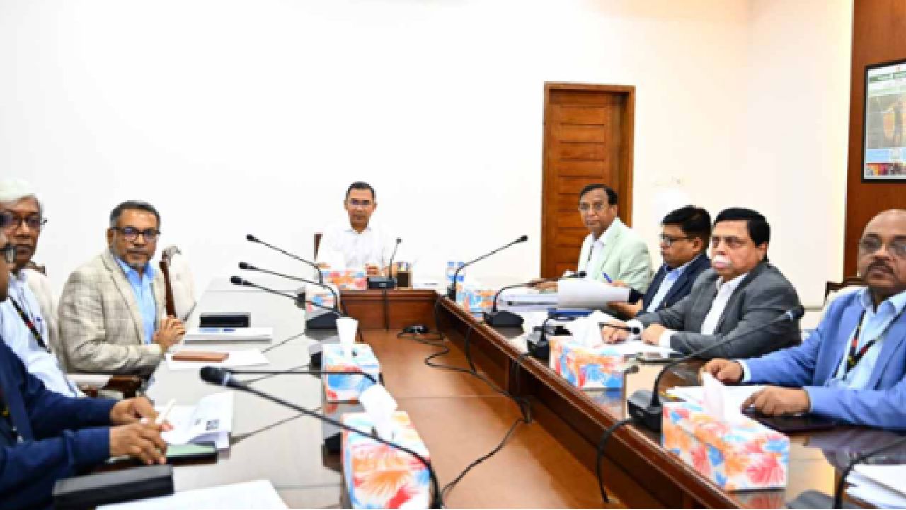প্রধানমন্ত্রীর সভাপতিত্বে ডিএসসিসির সড়ক ব্যবস্থাপনা বিষয়ক সভা 
