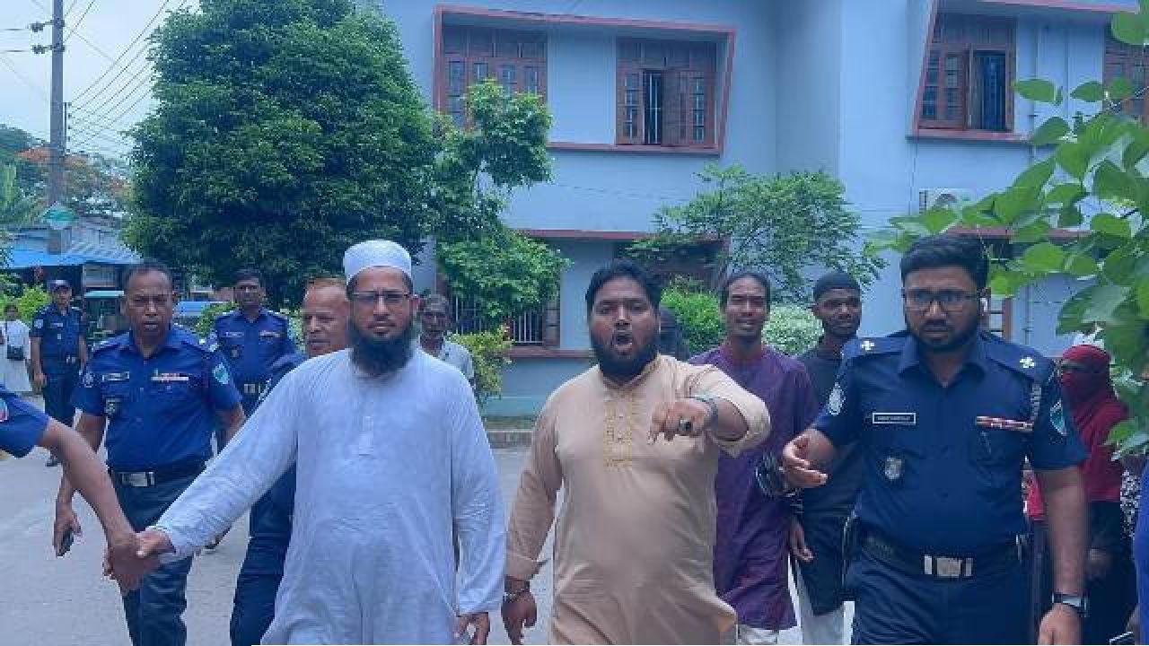 পীর শামীম হত্যা:  ঘটনার সাথে জড়িত না থেকেও মামলার প্রধান আসামী হলেন ববি শিক্ষার্থী 