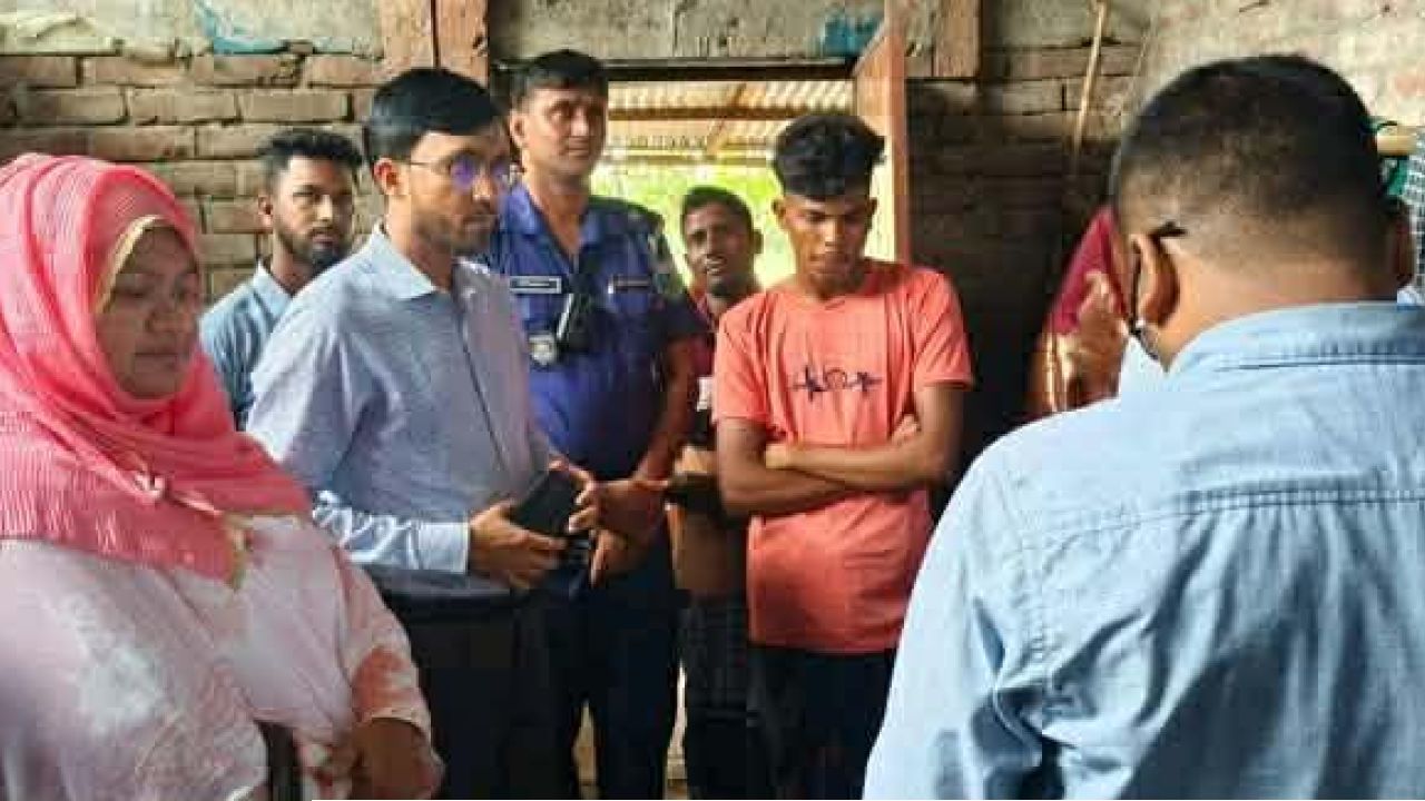 গোদাগাড়ীতে বাল্যবিবাহ করায় বর পক্ষকে ১৫ হাজার টাকা জরিমানা,কনে পক্ষের মুচলেকায় ছাড়