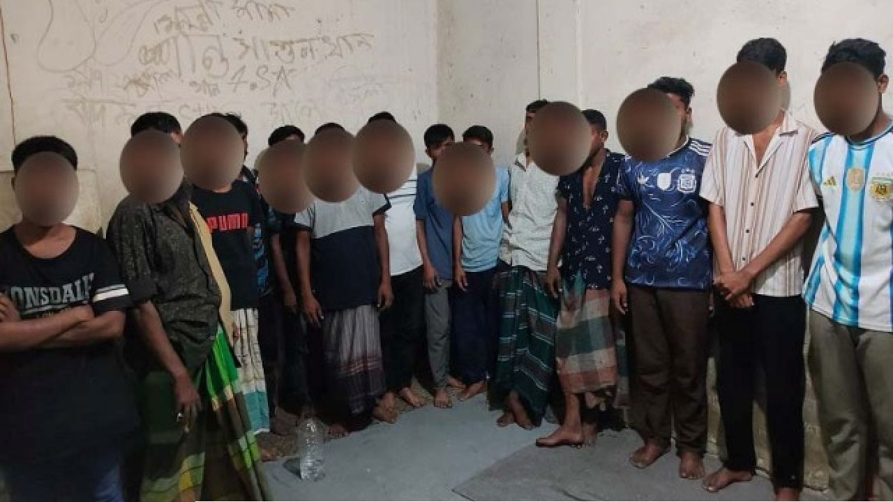 শেরেবাংলা নগর ও মুগদা থানা পুলিশের বিশেষ অভিযানে বিভিন্ন অপরাধে জড়িত ২৪ জন গ্রেফতার