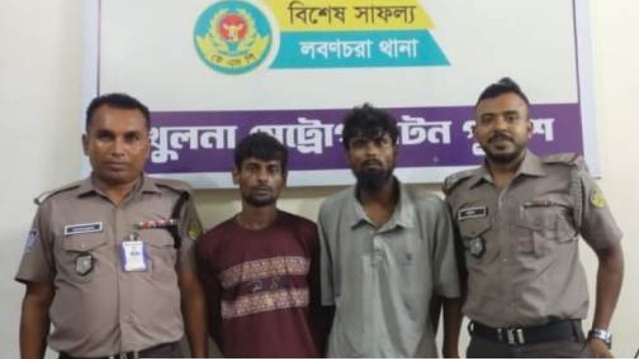  ​খুলনায় ২২ কেজি গাঁজাসহ ২ মাদক ব্যবসায়ী গ্রেফতার