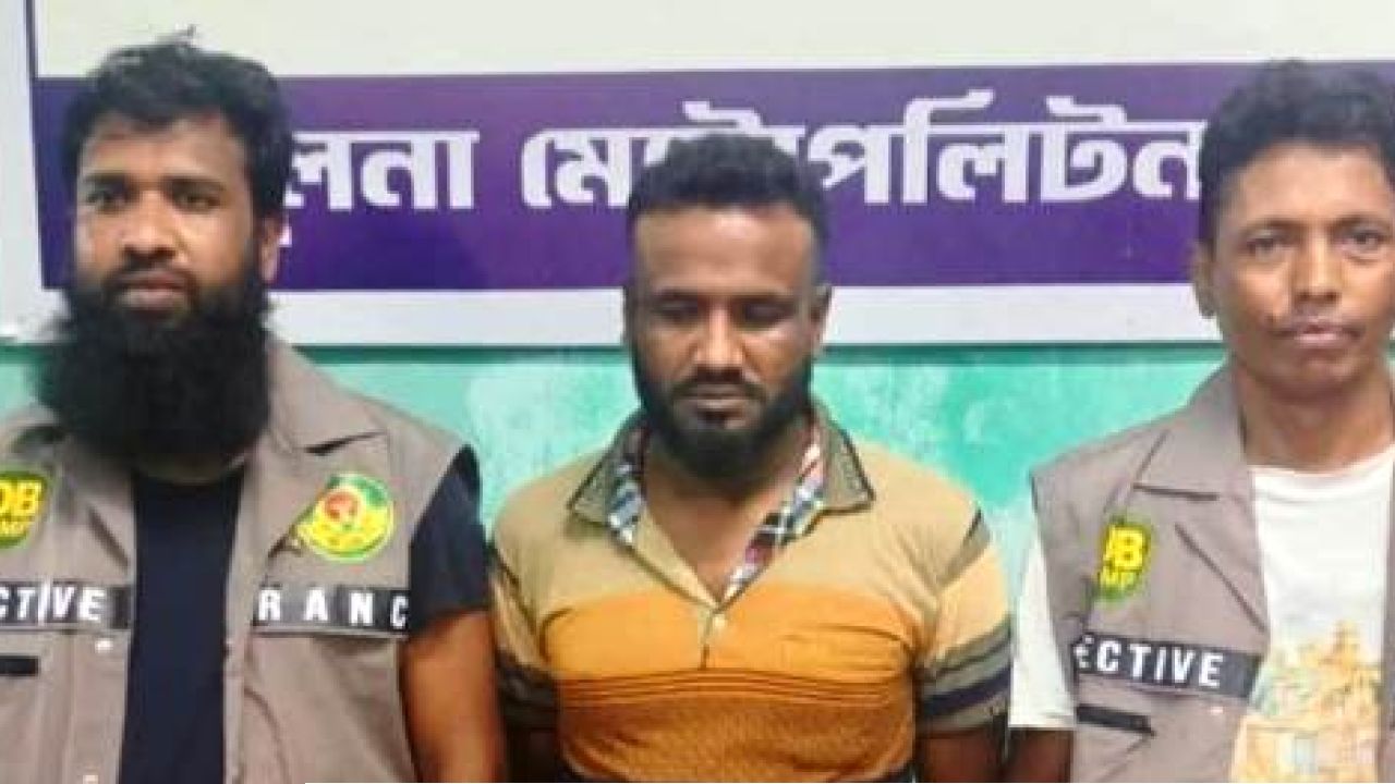 ​খুলনায় ১ হাজার পিস ইয়াবাসহ কারারক্ষী আটক