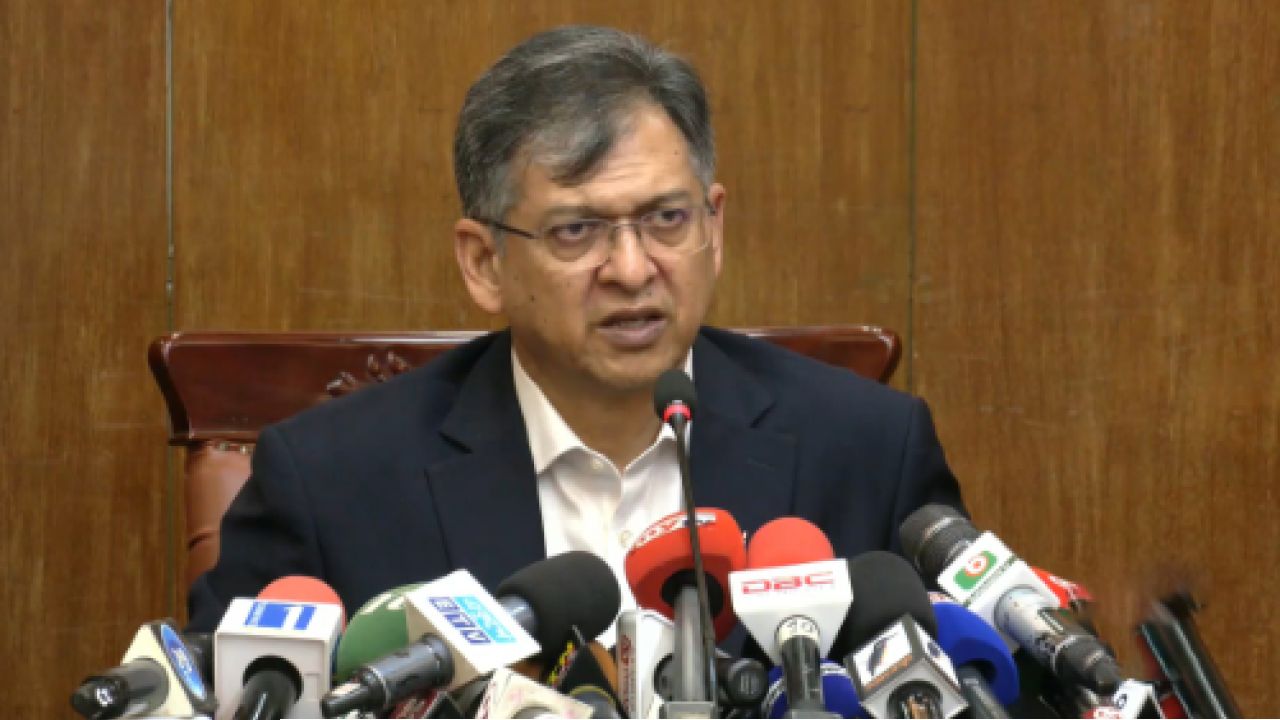 একটি গোষ্ঠী শিক্ষার্থীদের আন্দোলন ঘিরে ঘোলা পানিতে মাছ শিকার করতে চাইছে: স্বরাষ্ট্রমন্ত্রী