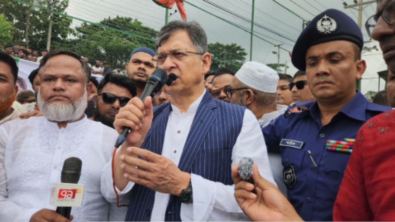 বন্যাদুর্গতদের পাশে থাকার আশ্বাস স্বরাষ্ট্রমন্ত্রীর