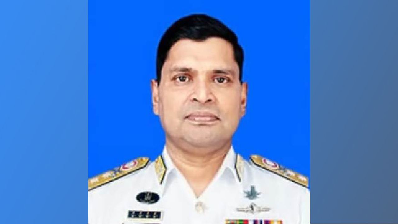 সততা, নিষ্ঠা আর দায়িত্বশীলতার পুরষ্কার রুখে দেওয়া যায় না