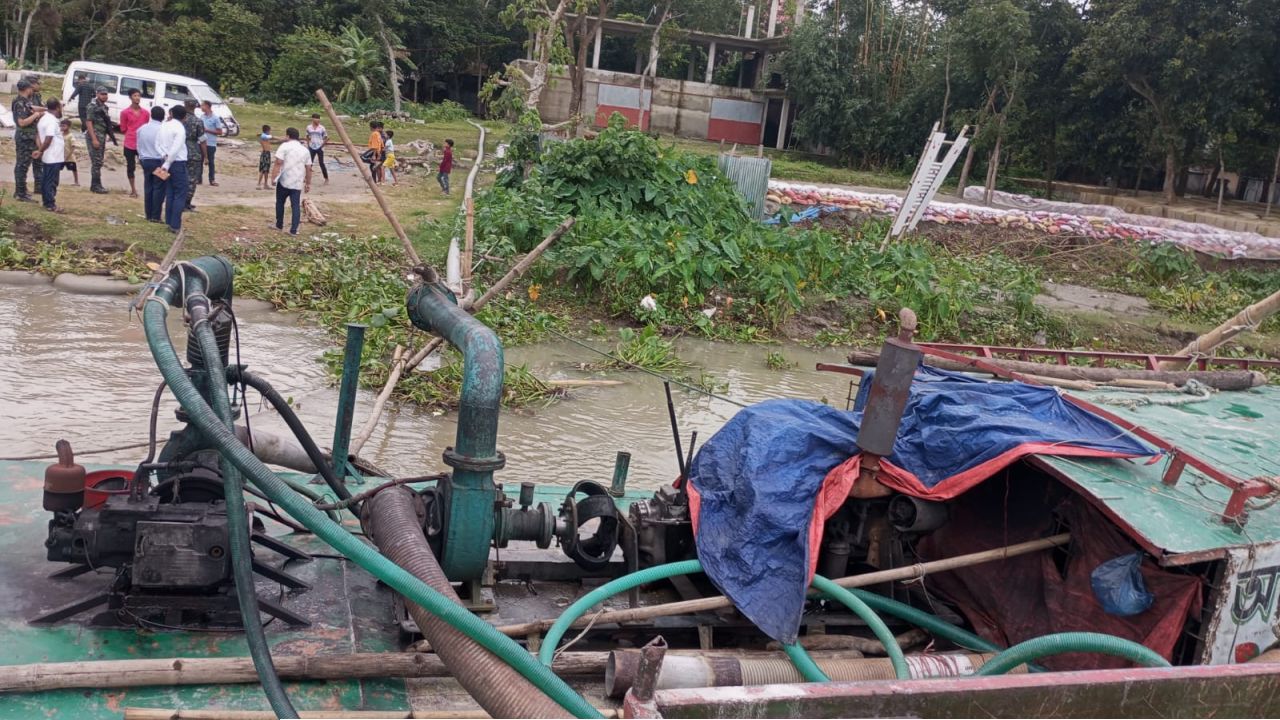 অবৈধ বালু উত্তোলন ও পরিবহনের বিরুদ্ধে ঝালকাঠি জেলা প্রশাসনের অভিযান, এক সপ্তাহে ৬০ হাজার টাকা জরিমানা