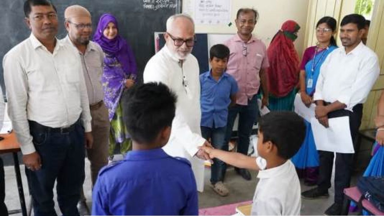 কয়লাঘাট সরকারি প্রাথমিক বিদ্যালয় পরিদর্শন করলেন কেসিসি প্রশাসক নজরুল ইসলাম মঞ্জু